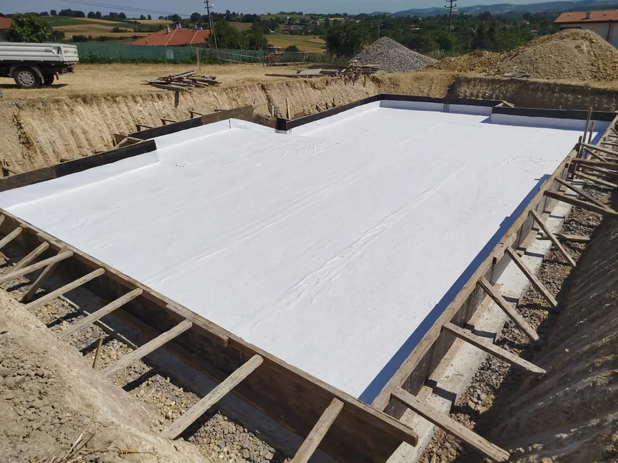Kalıp içinde açık renk temel membranı